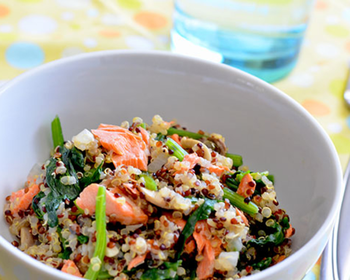 Pan-Seared Salmon with Lemon Dill Sauce and Quinoa Pilaf