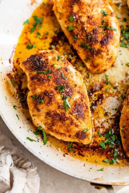 Pan-Seared Chicken with Smoky Paprika and Roasted Garlic Sauce