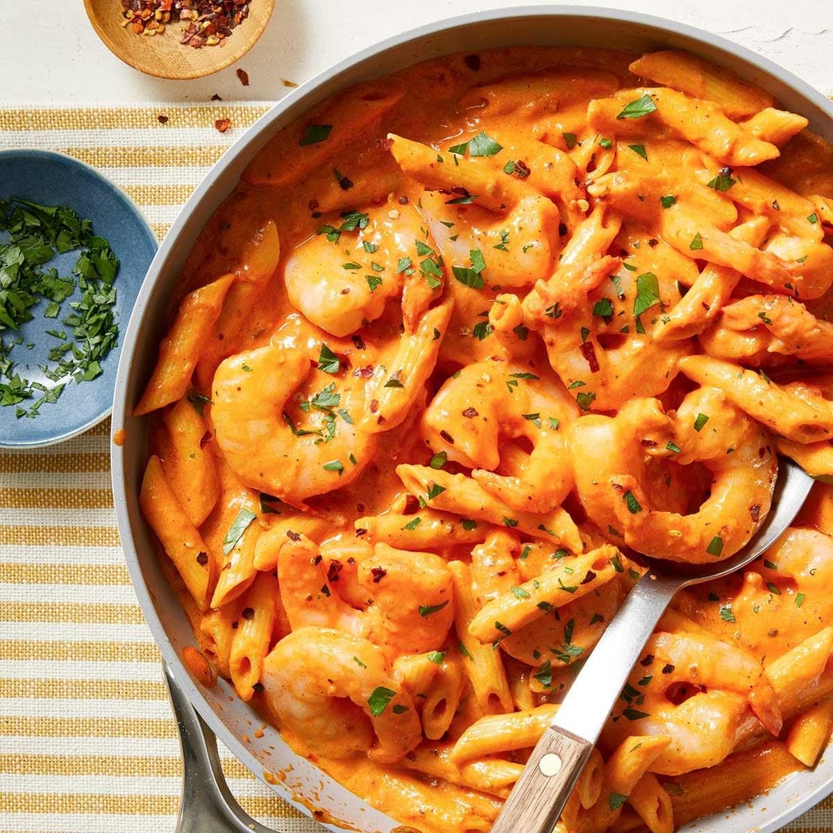 One-Pot Spicy Shrimp and Tomato Pasta