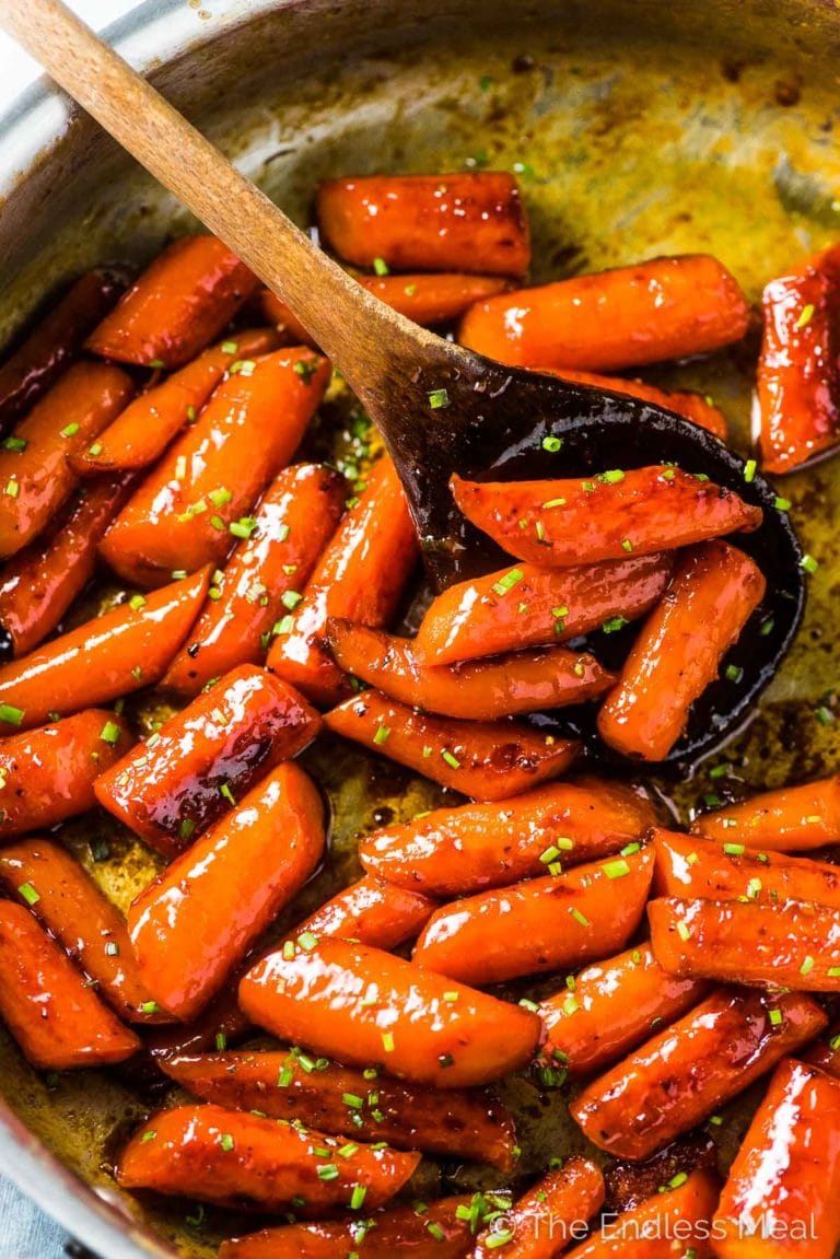 Honey-Glazed Carrots with Fresh Thyme and Toasted Pecans