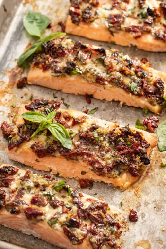 Baked Italian-Style Salmon with Sun-Dried Tomato and Spinach