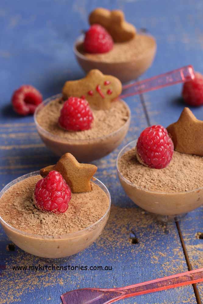 Frozen-Themed Blueberry and White Chocolate Mousse Cups