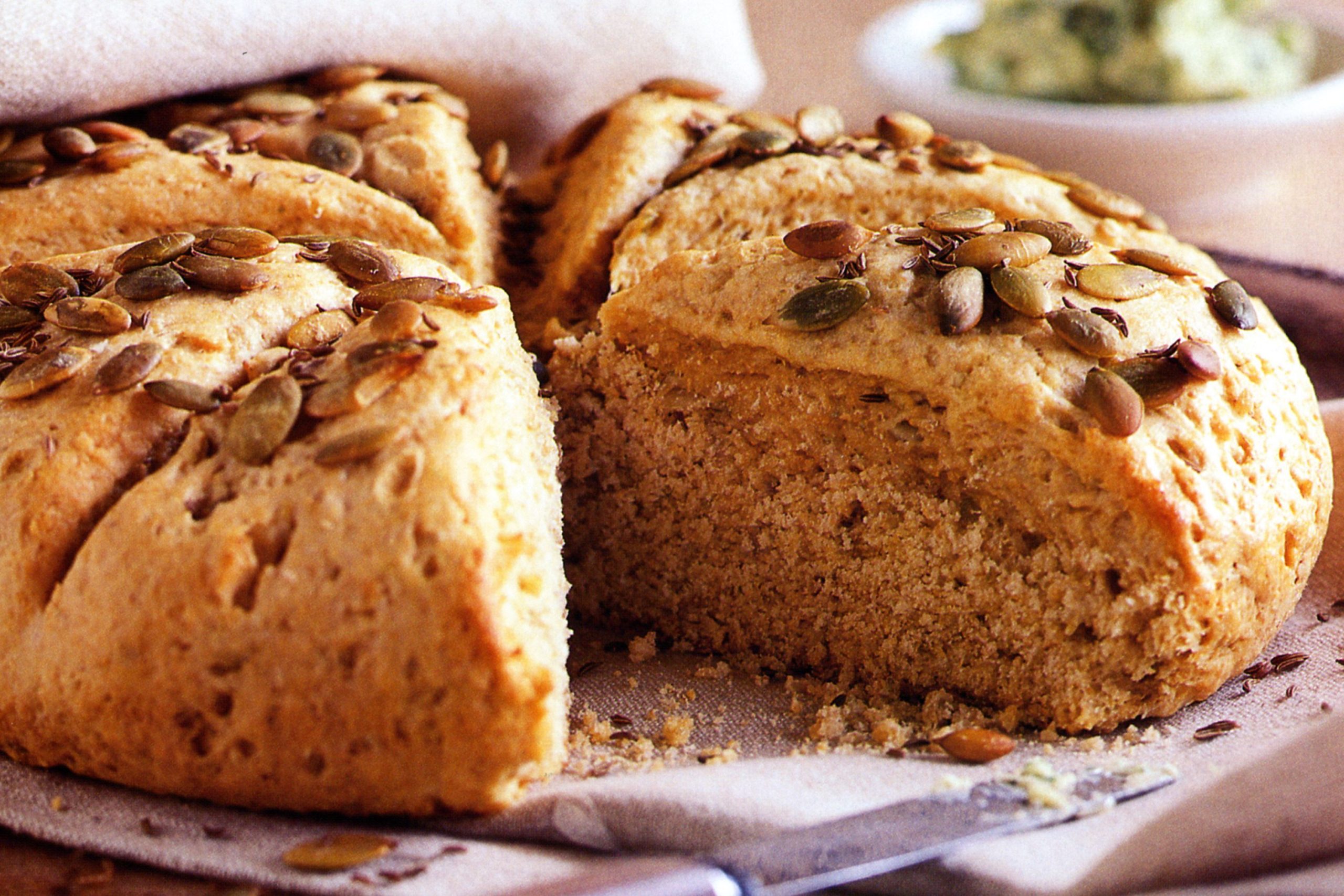 Traditional Aussie Damper Bread with Mixed Seeds