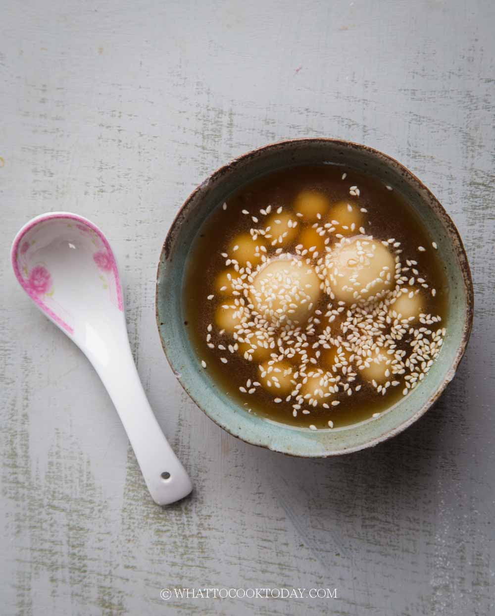 Sesame Tang Yuan with Brown Sugar Syrup