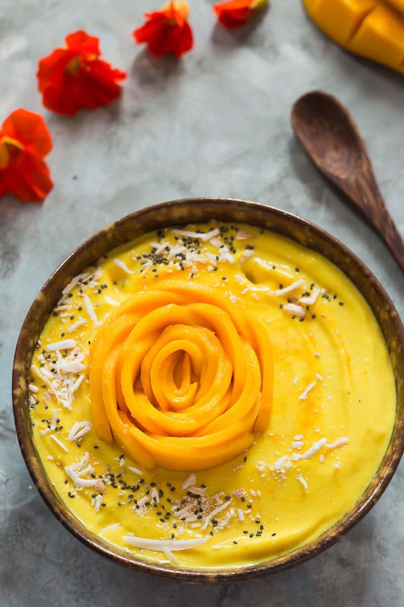Gel-Infused Chilled Mango Smoothie Bowl
