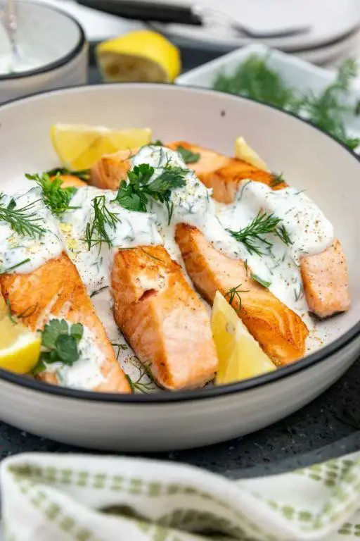 Frozen-Inspired Nordic Salmon with Dill Sauce