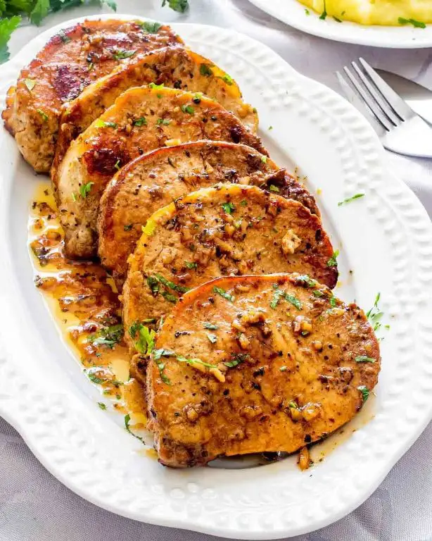 Pan-Fried Pork Chops with Apple Cider Pan Sauce and Sautéed Green Beans