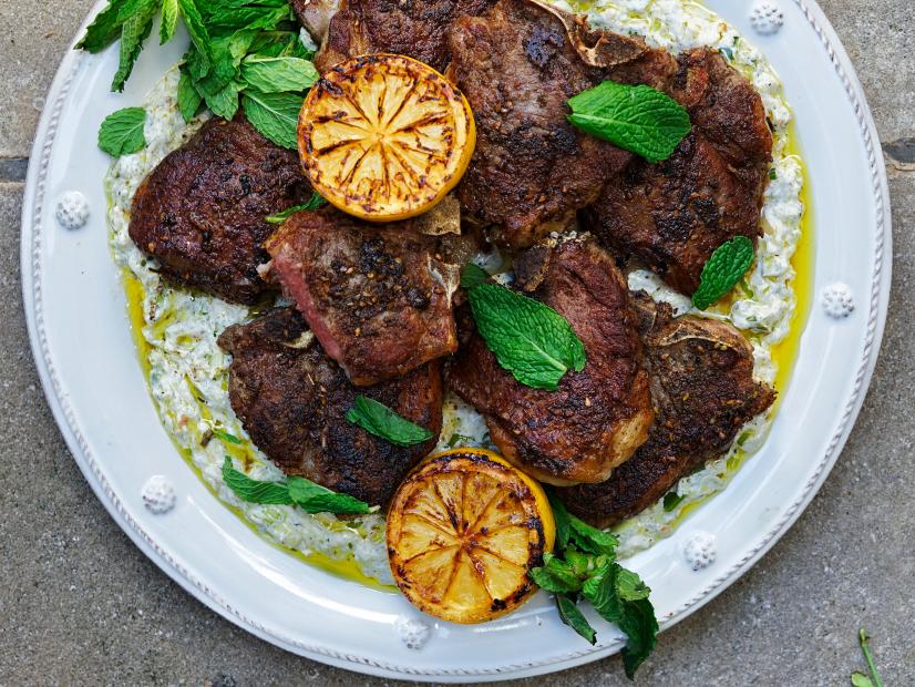 Pan-Seared Lamb Chops with Za’atar and Garlic Yogurt Sauce