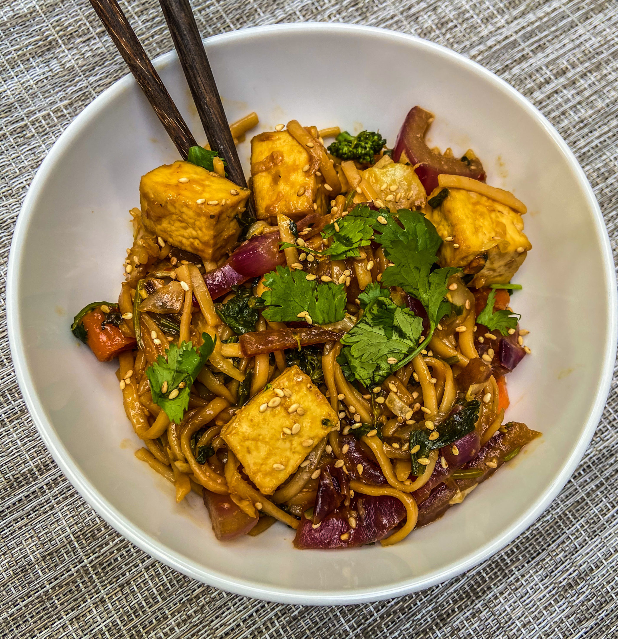 Stir-Fried Udon Noodles with Sesame-Ginger Tofu and Vegetables