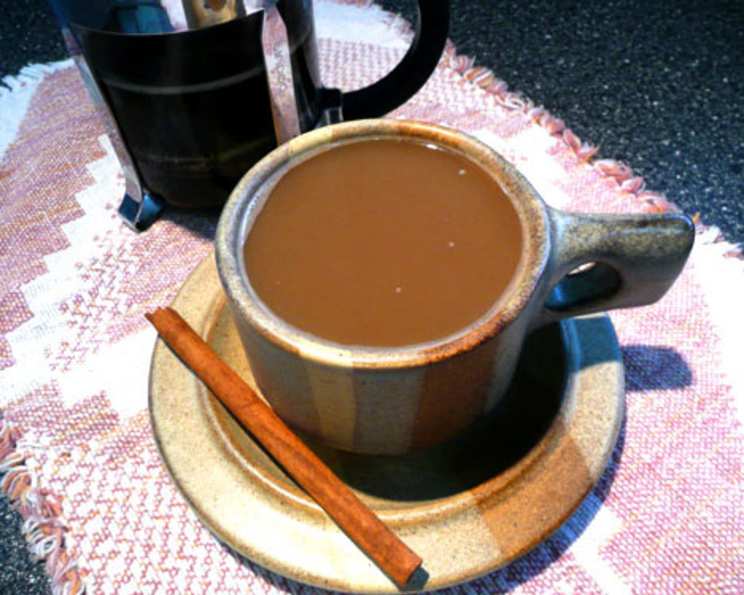 Ethiopian Coffee-Spiced Chai with Cardamom and Cinnamon