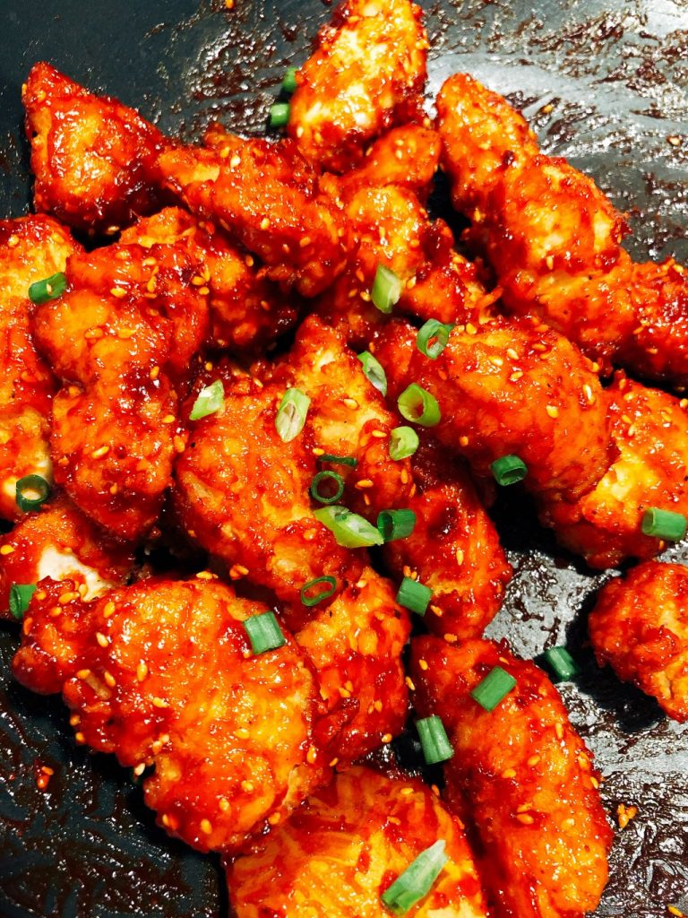 Stir-Fried Chicken with Spicy Red Pepper Sauce