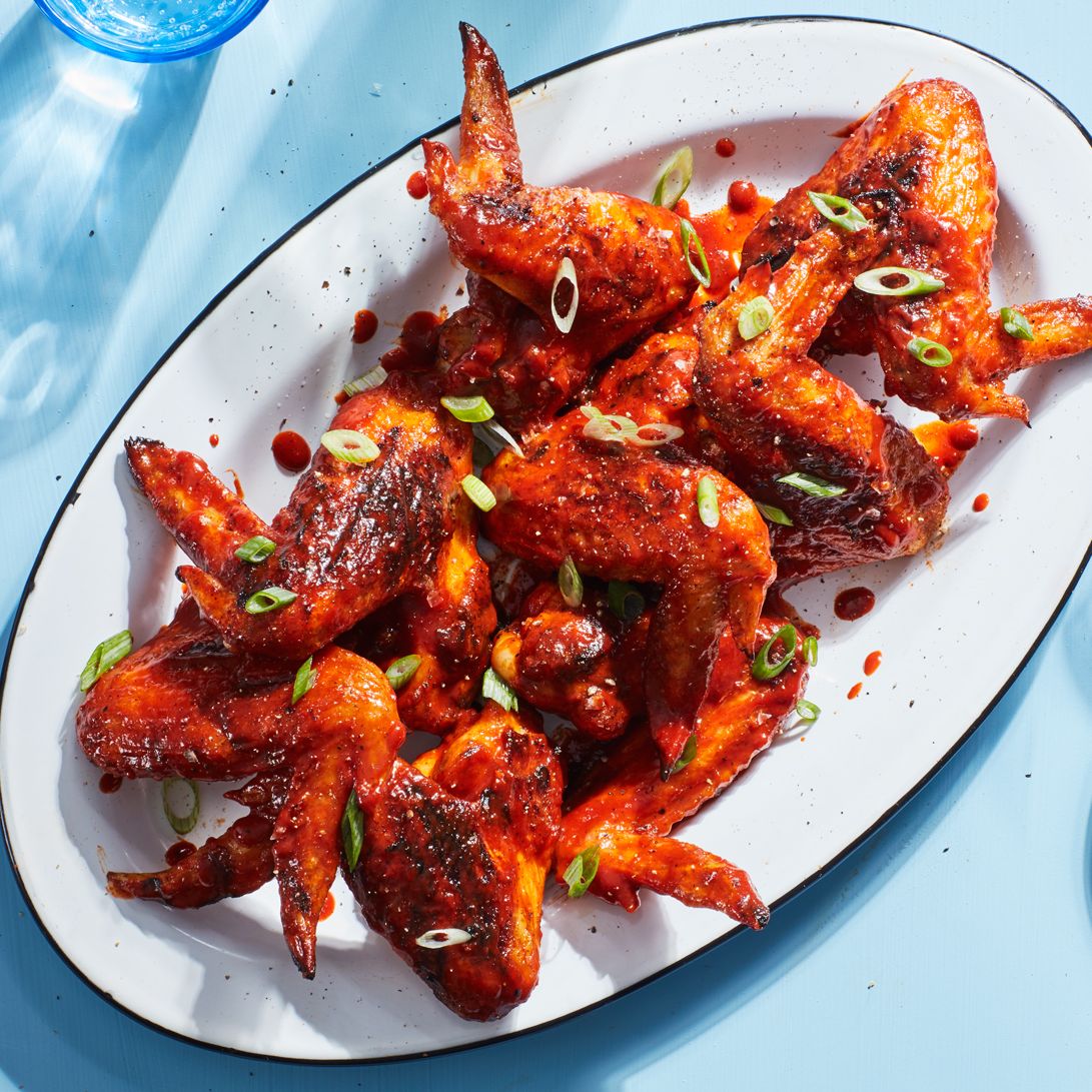 Smoked Chicken Wings with Spicy Korean Gochujang Sauce