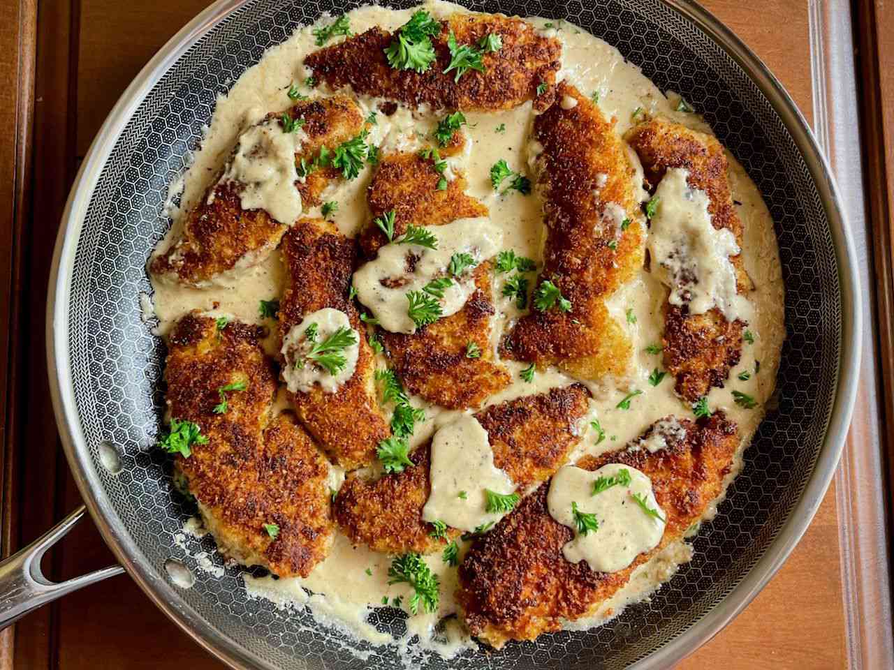 Pan-Seared Chicken with Knicks-Inspired Garlic Parmesan Sauce