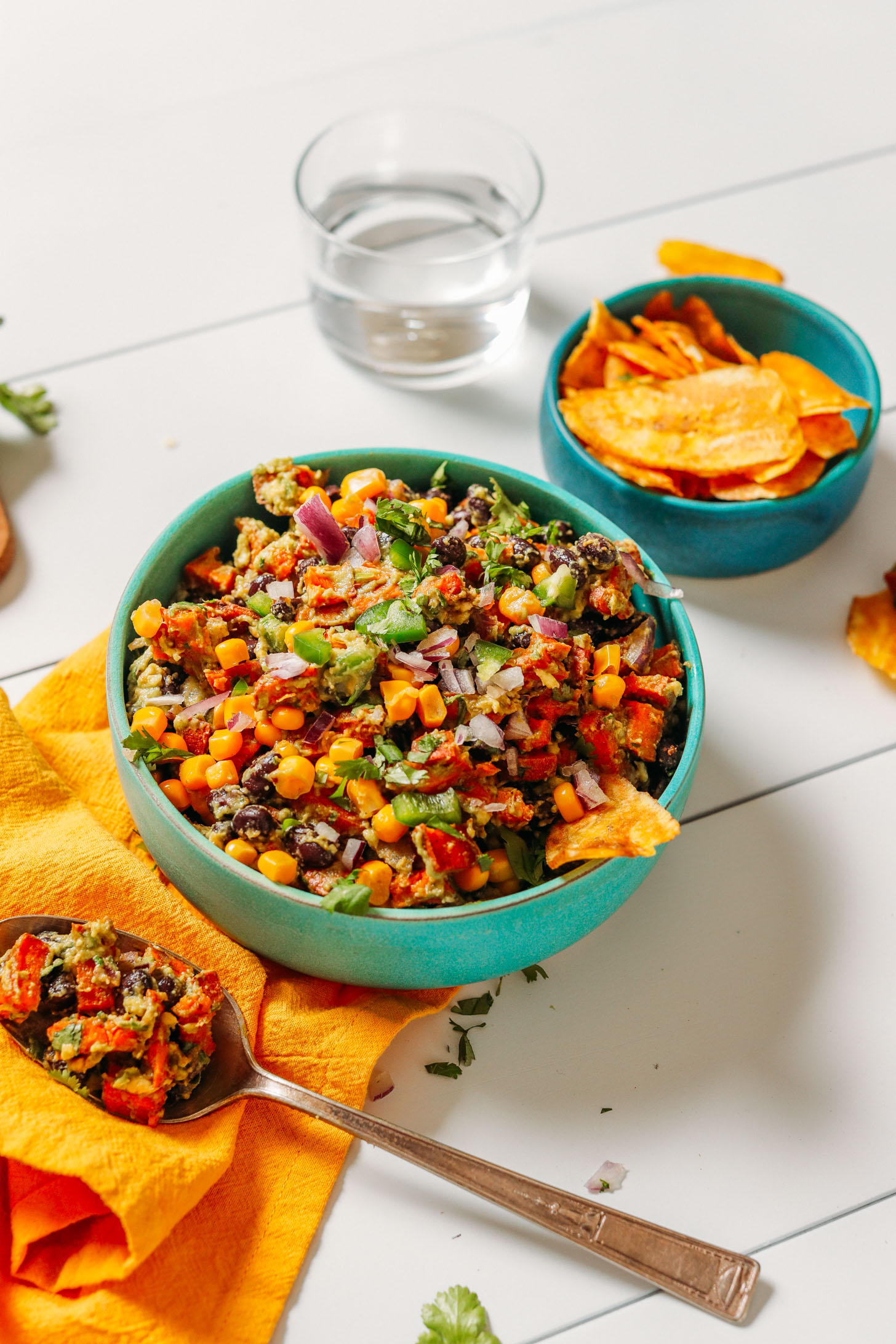 Southwest Style Roasted Sweet Potato and Black Bean Bowl