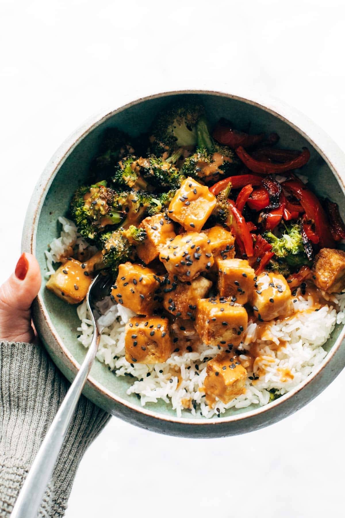 One-Pot Spicy Peanut Noodles with Tofu and Broccoli