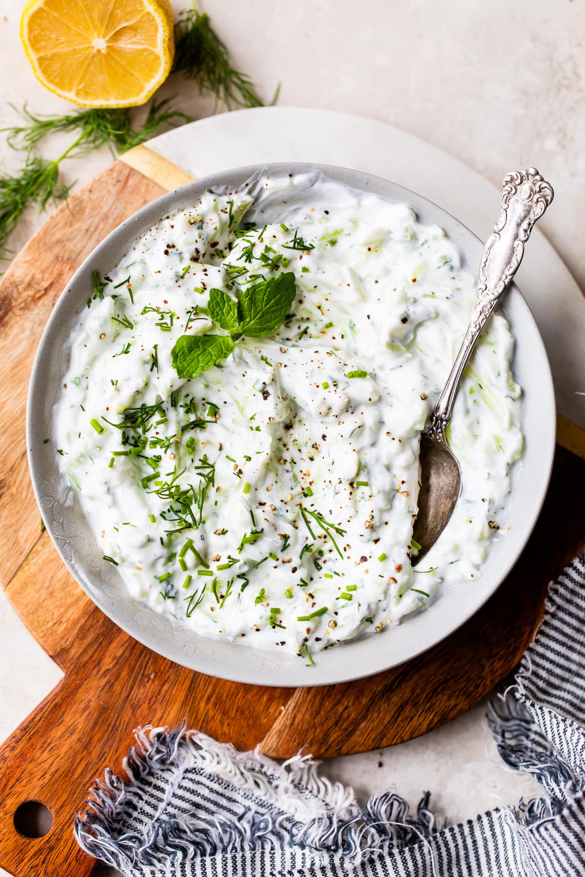 Cold Cucumber Tzatziki with Greek Yogurt and Dill