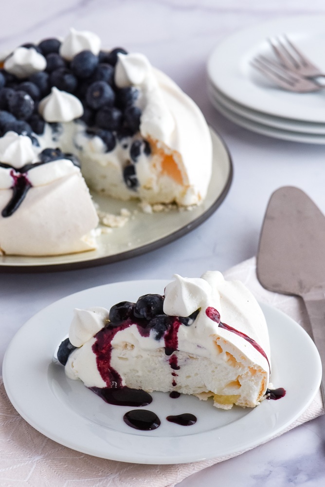 Arendelle-Inspired Frosted Blueberry Pavlova