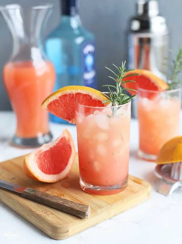 Shaken Grapefruit and Rosemary Gin Cocktail