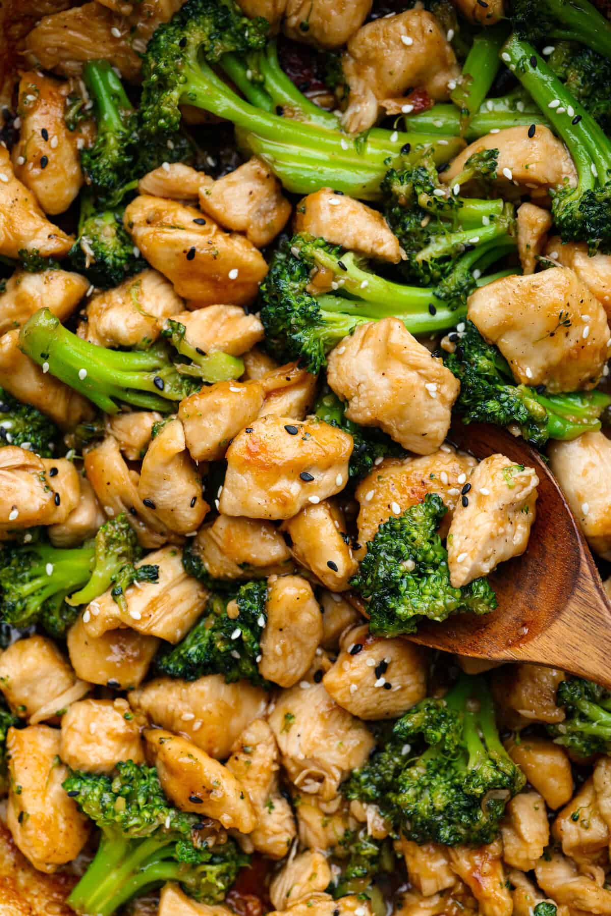 Stir-Fried Sesame Chicken with Broccoli