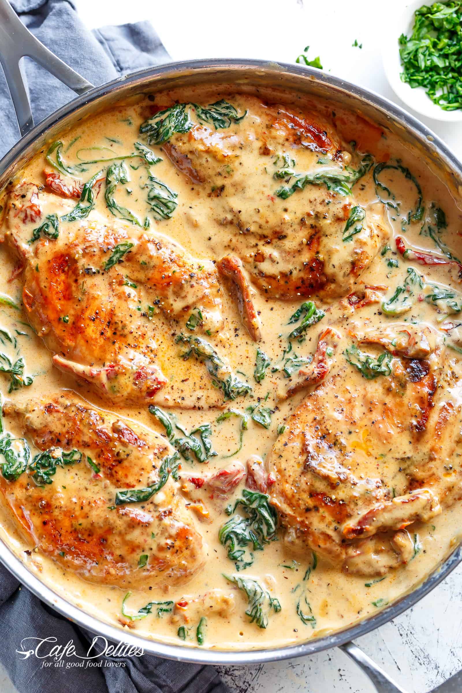 Stovetop Creamy Tuscan Garlic Chicken with Spinach and Sun-Dried Tomatoes