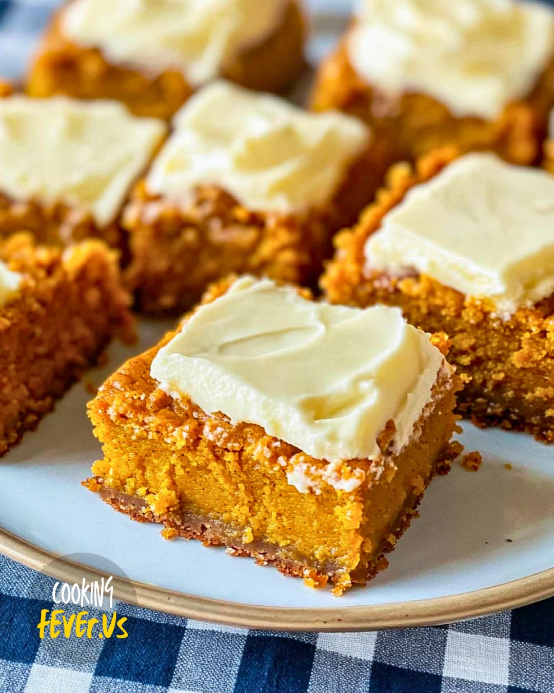 Oven-Baked Pumpkin Pie Bars with Spiced Cream Cheese Topping