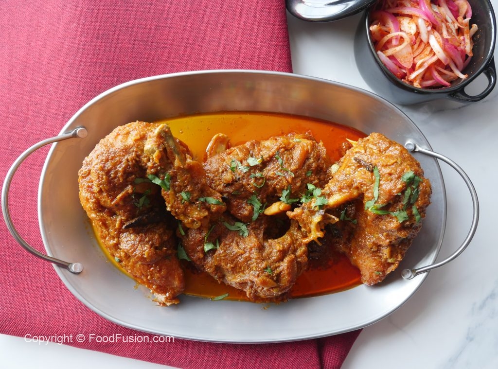 Kashmiri Wazwan-Style Chicken with Dry Red Chilies and Fennel