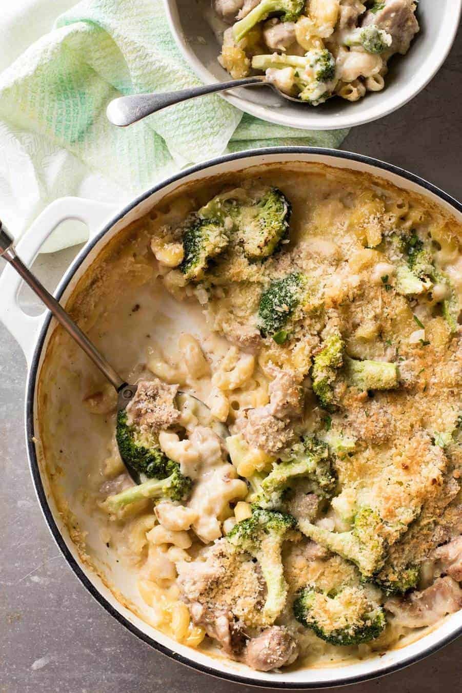 American Chicken and Broccoli Macaroni with Parmesan and Garlic