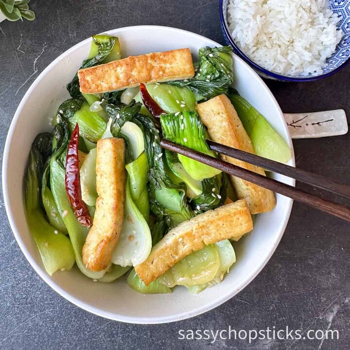 Spicy Stir-Fried Noodles with Tofu and Bok Choy