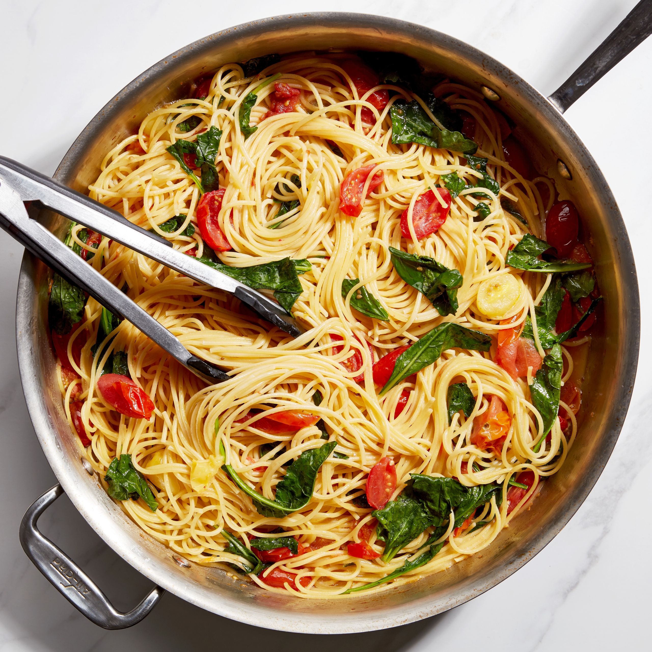 One-Pot Spaghetti with Garlic, Chili, and Lemon