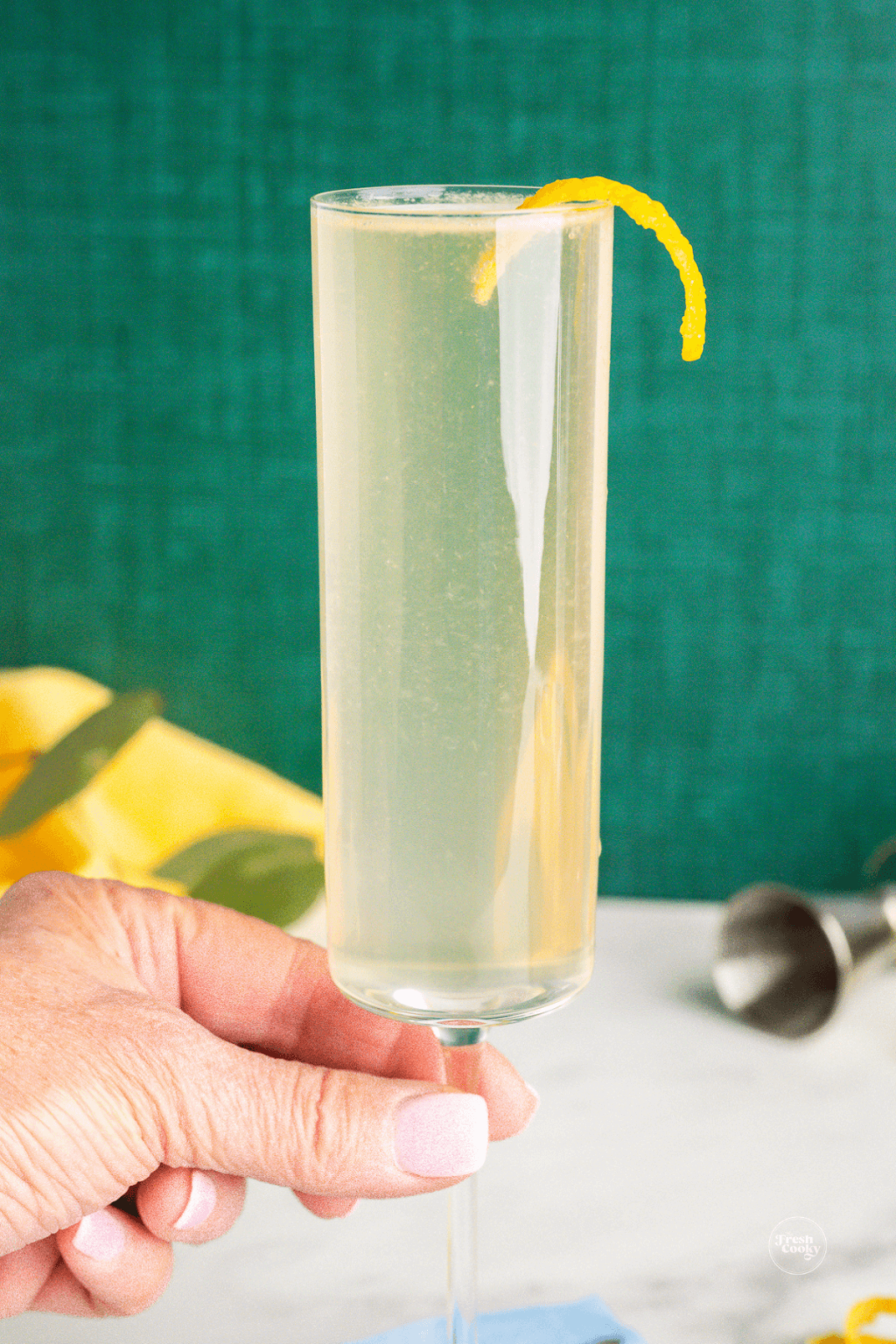 Gin and Elderflower French 75 Cocktail