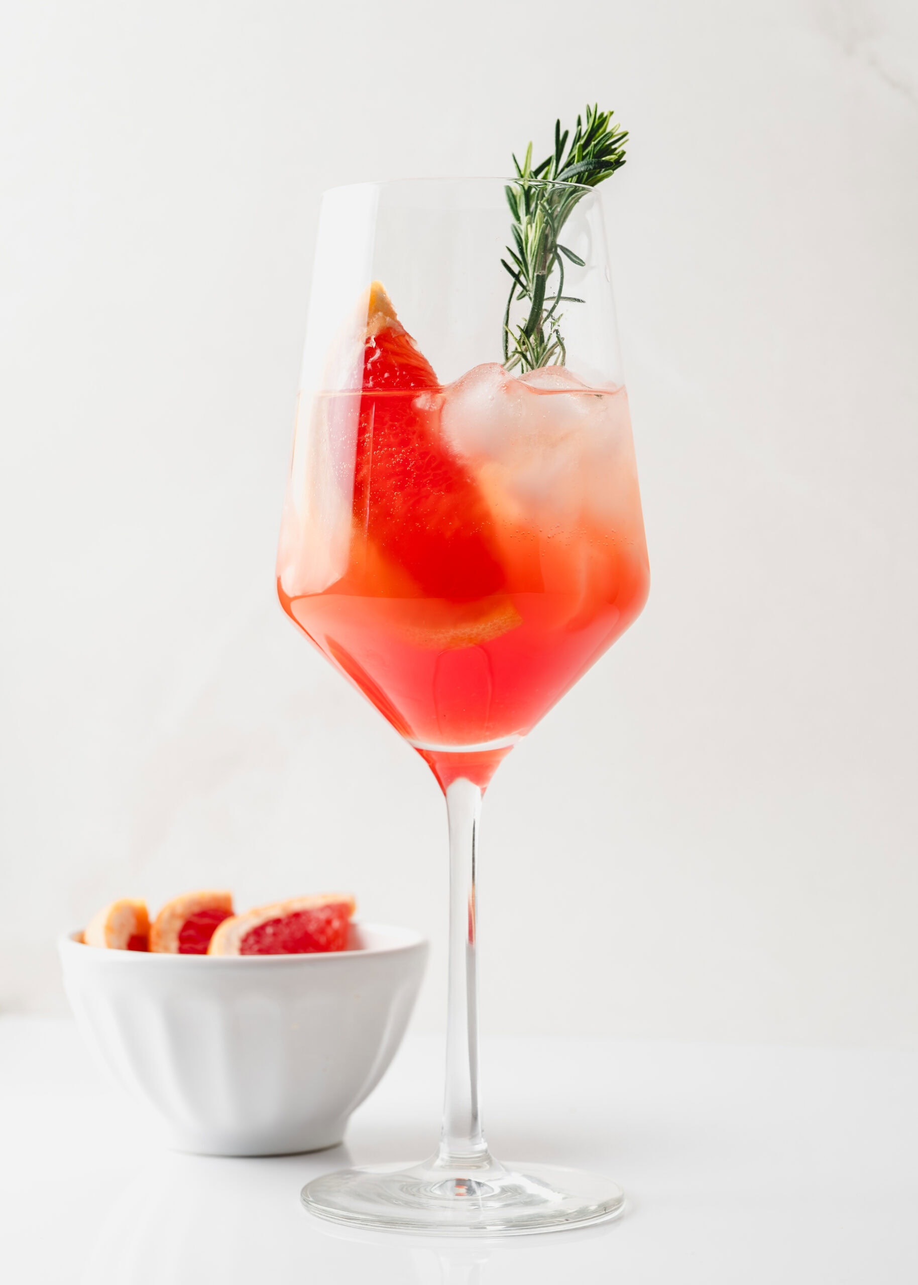 Aperol & Grapefruit Spritz Cocktail