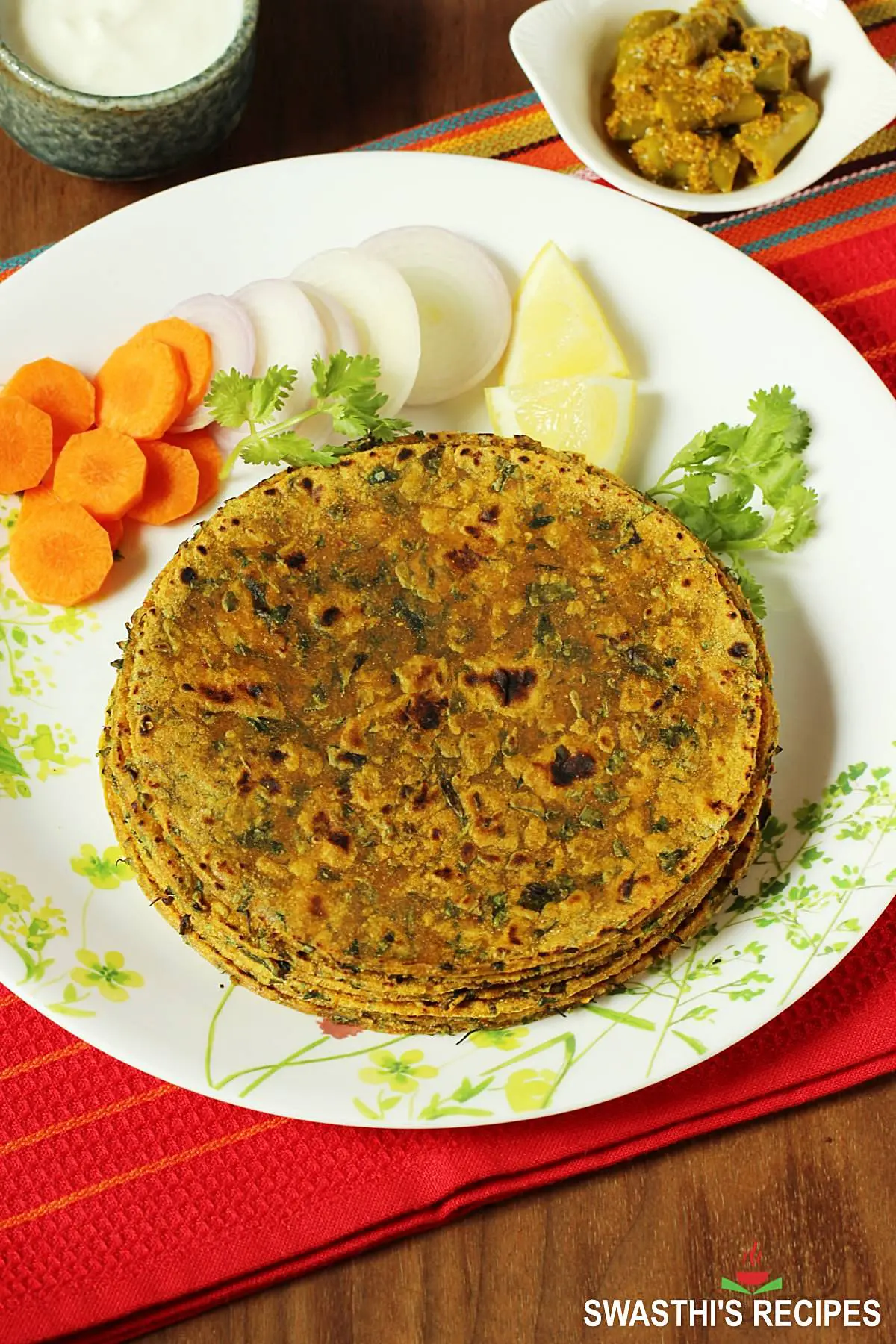 Pan-Fried Masala Thepla with Fenugreek and Yogurt