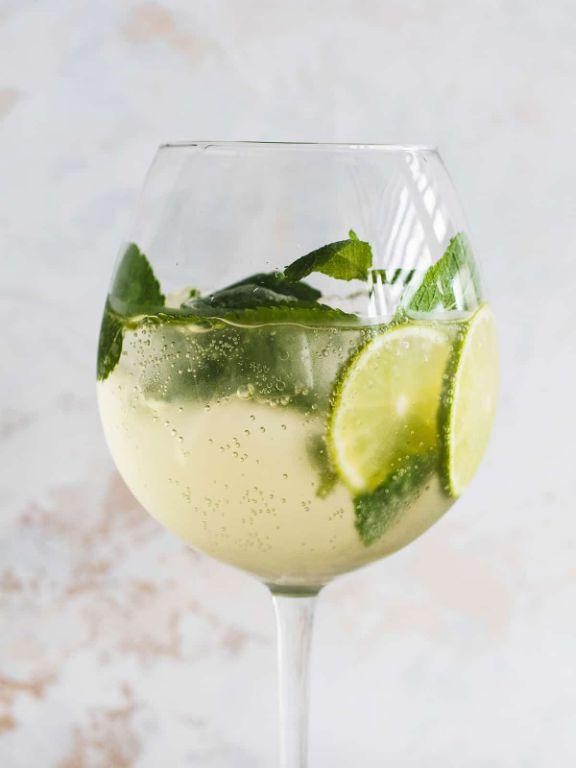 Citrus-Infused Elderflower Prosecco Spritz