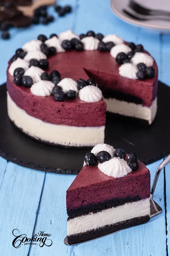 Frosted Blueberry and White Chocolate Mousse