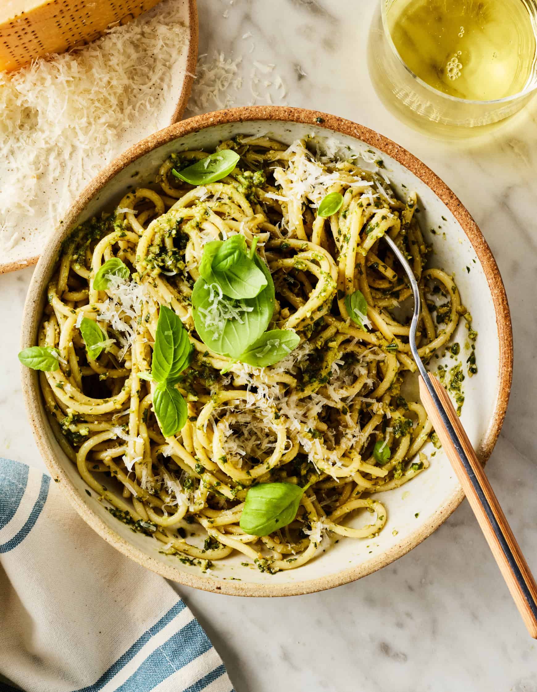 Creamy Macadamia and Pumpkin Seed Pesto Pasta