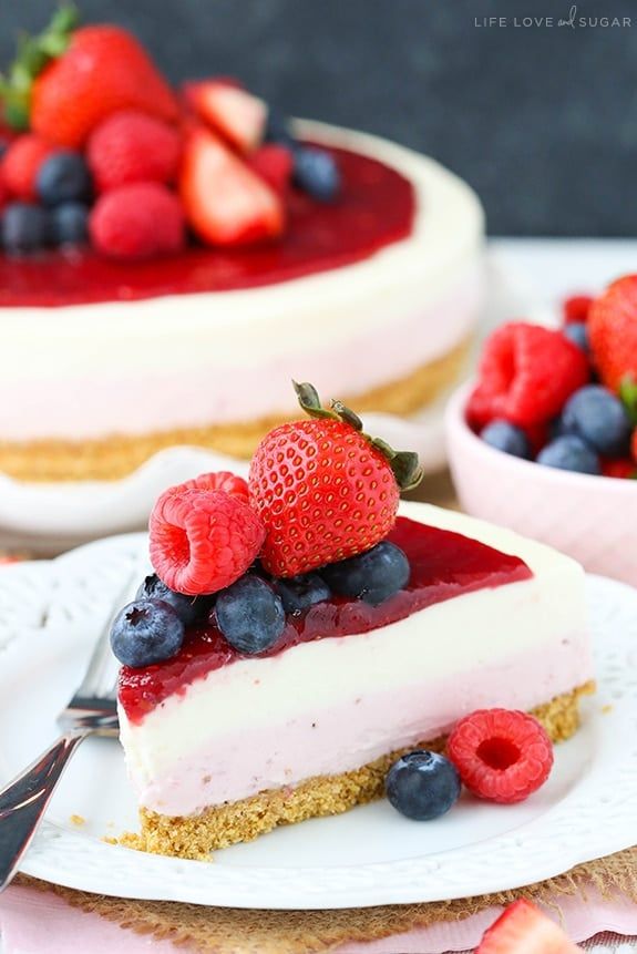 No-Bake Vanilla Cheesecake with Mixed Berry Topping