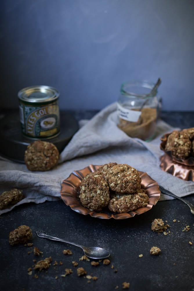 Sweet Wattleseed and Macadamia Nut Cookies