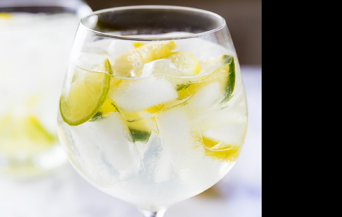 Crisp Sparkler with Elderflower Essence