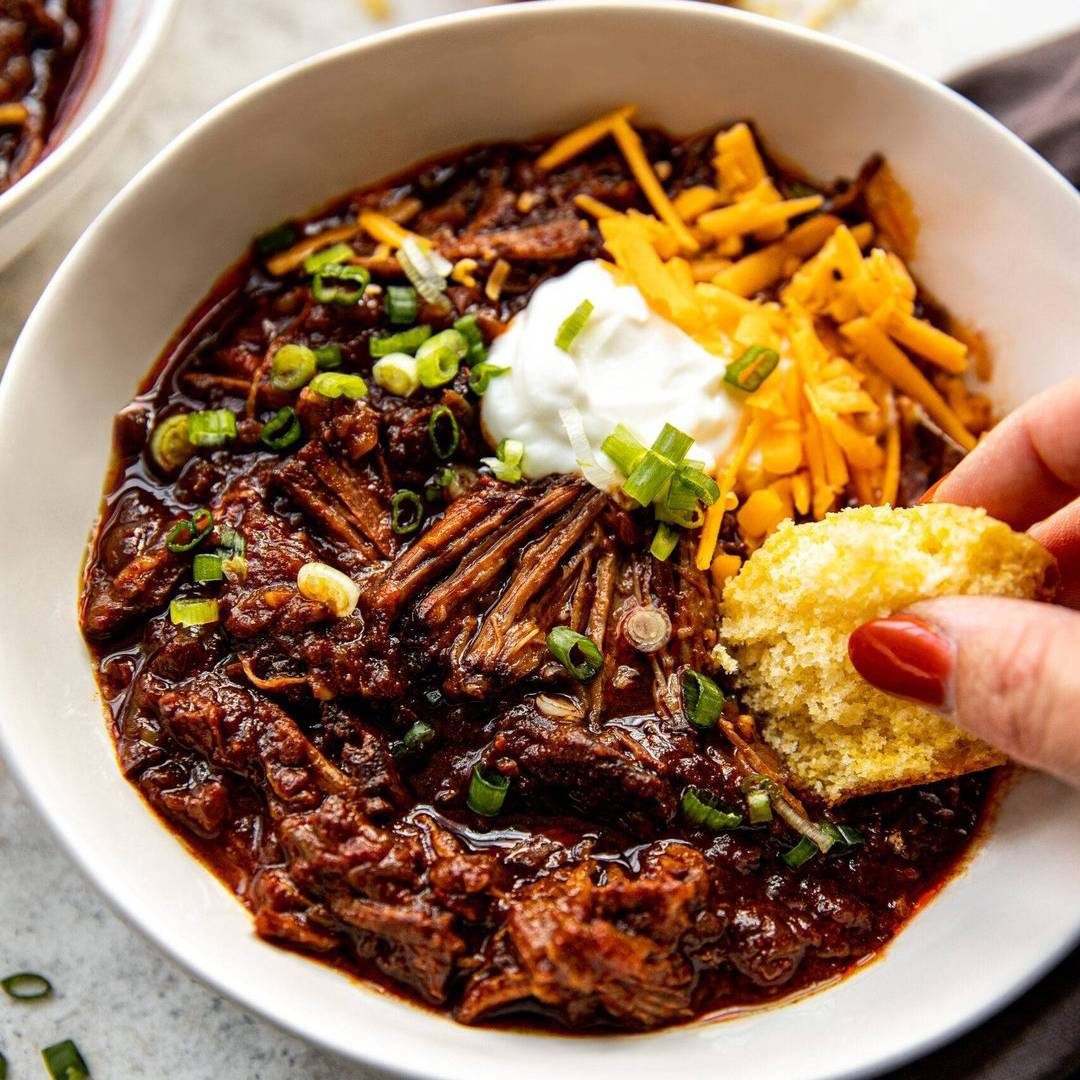 Slow Cooker Texas-Style Beef Chili with Beans