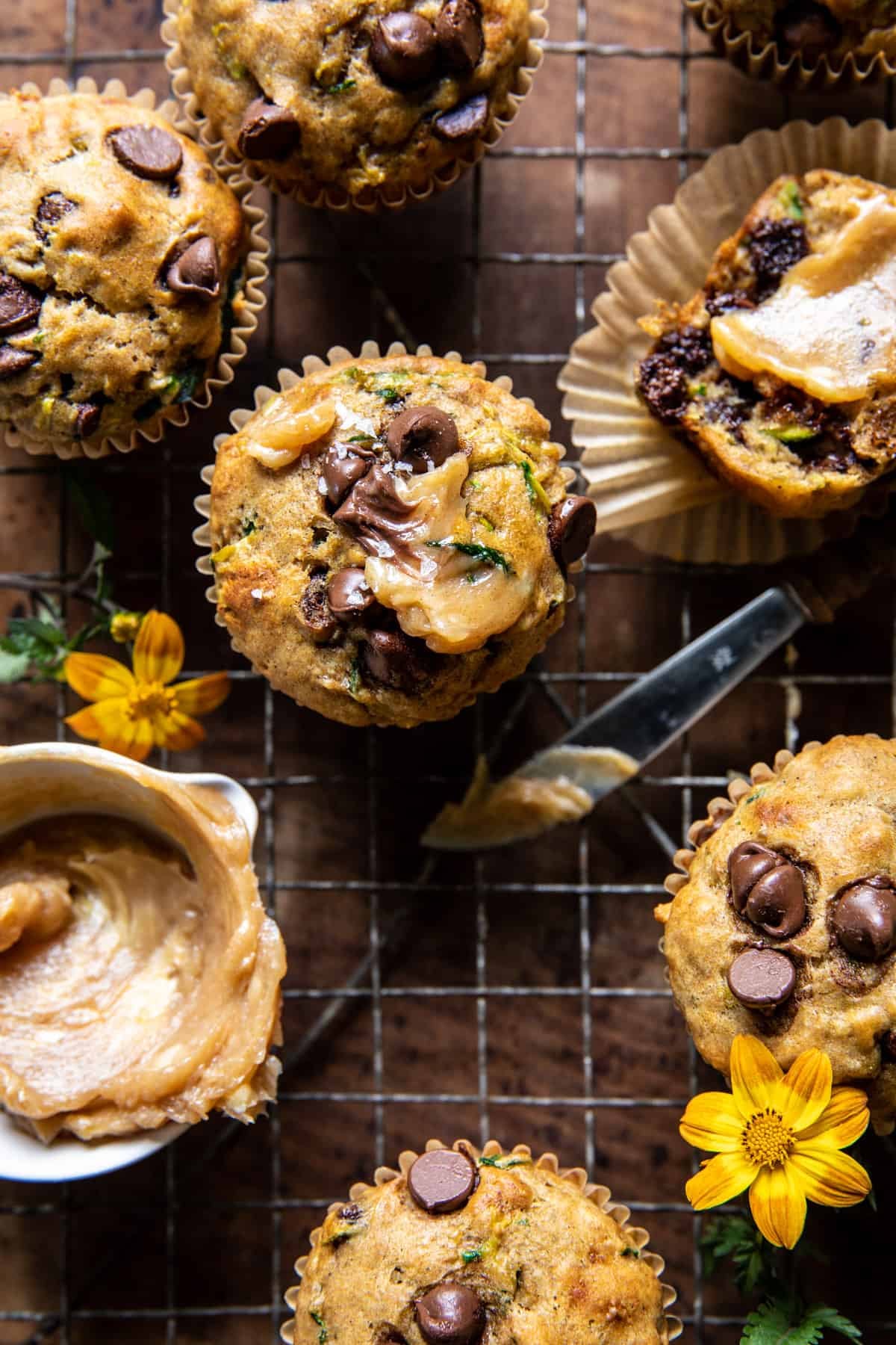 Sweet Cinnamon and Chocolate Chip Banana Muffins