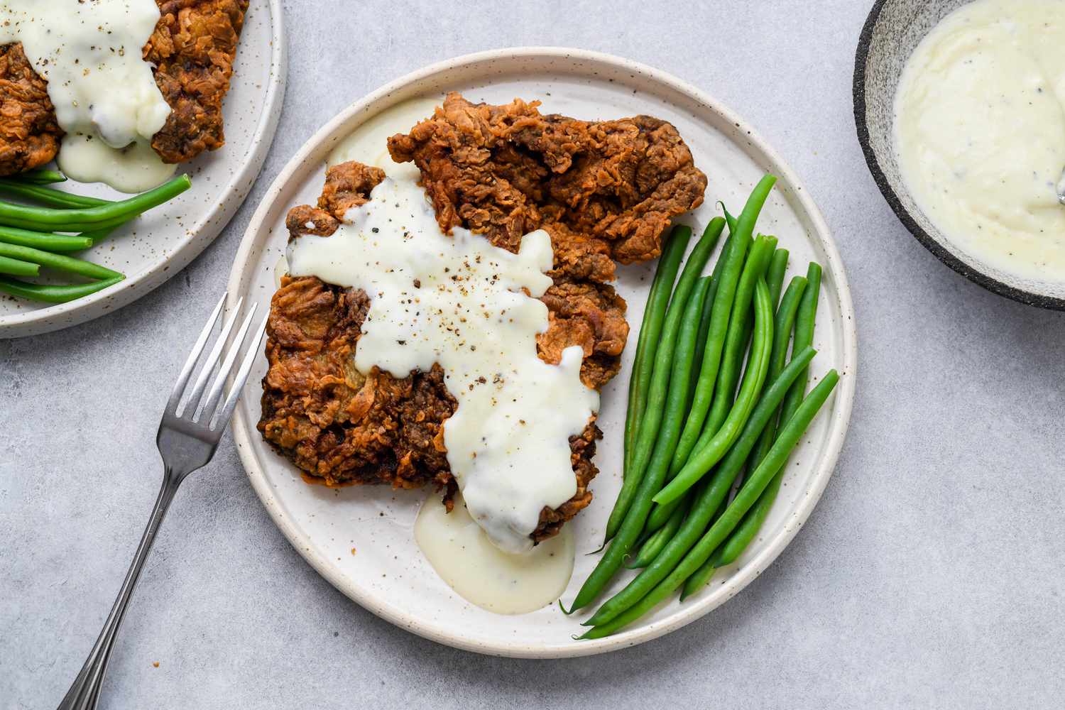 Classic American Chicken-Fried Steak with Creamy White Gravy