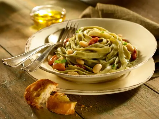 Networked Herb Pasta with Hidden Sauce Pockets