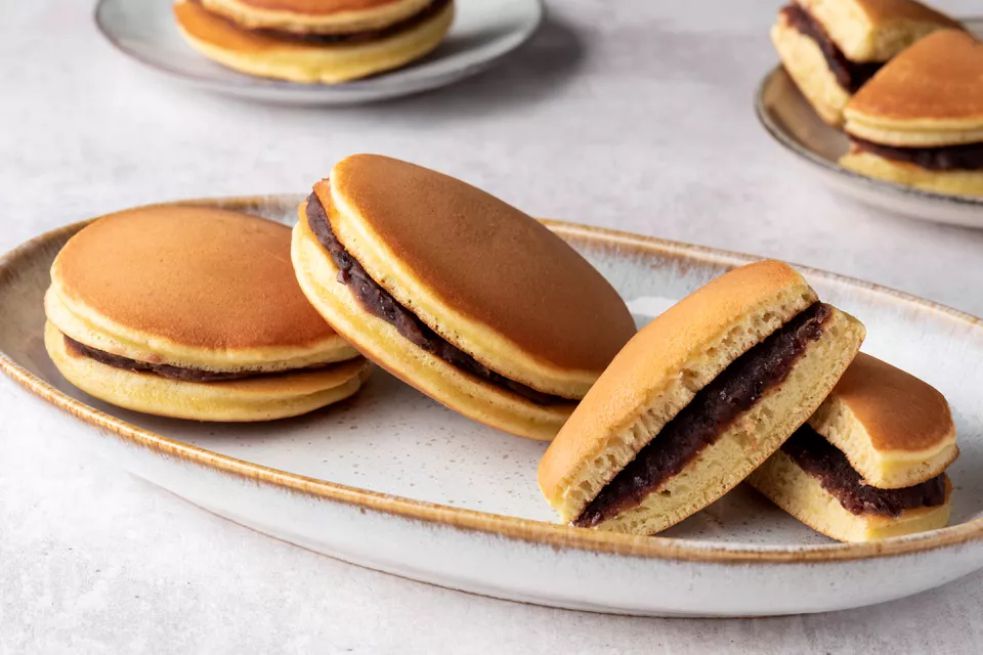 Green Tea Matcha Pancakes with Sweet Red Bean Sauce