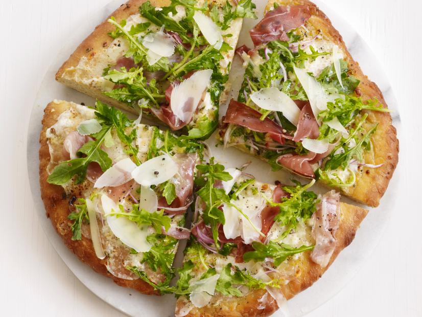 Neuchâtel-Inspired Burrata and Arugula Pizza