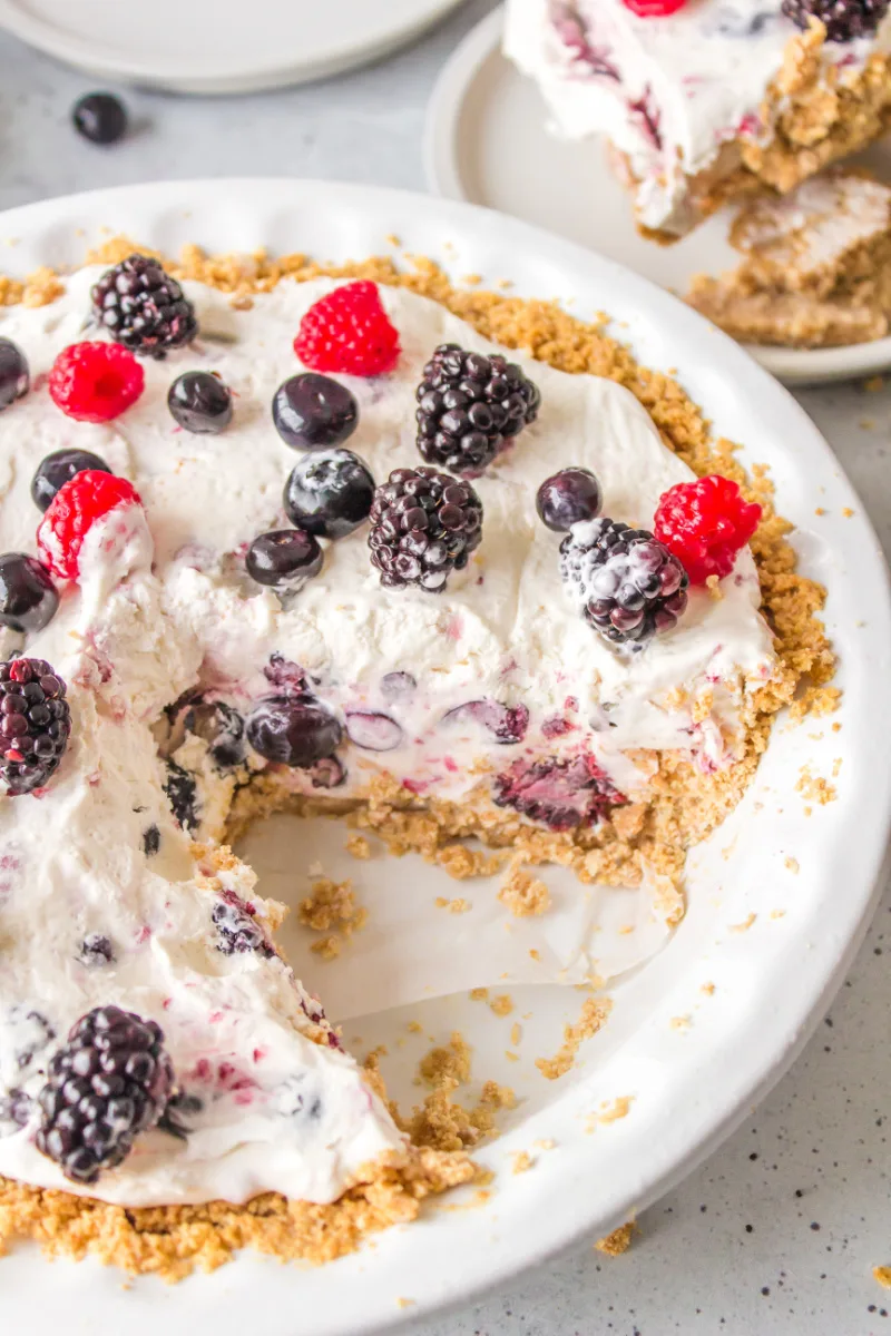 No-Bake Honey Vanilla Mascarpone Berry Pies