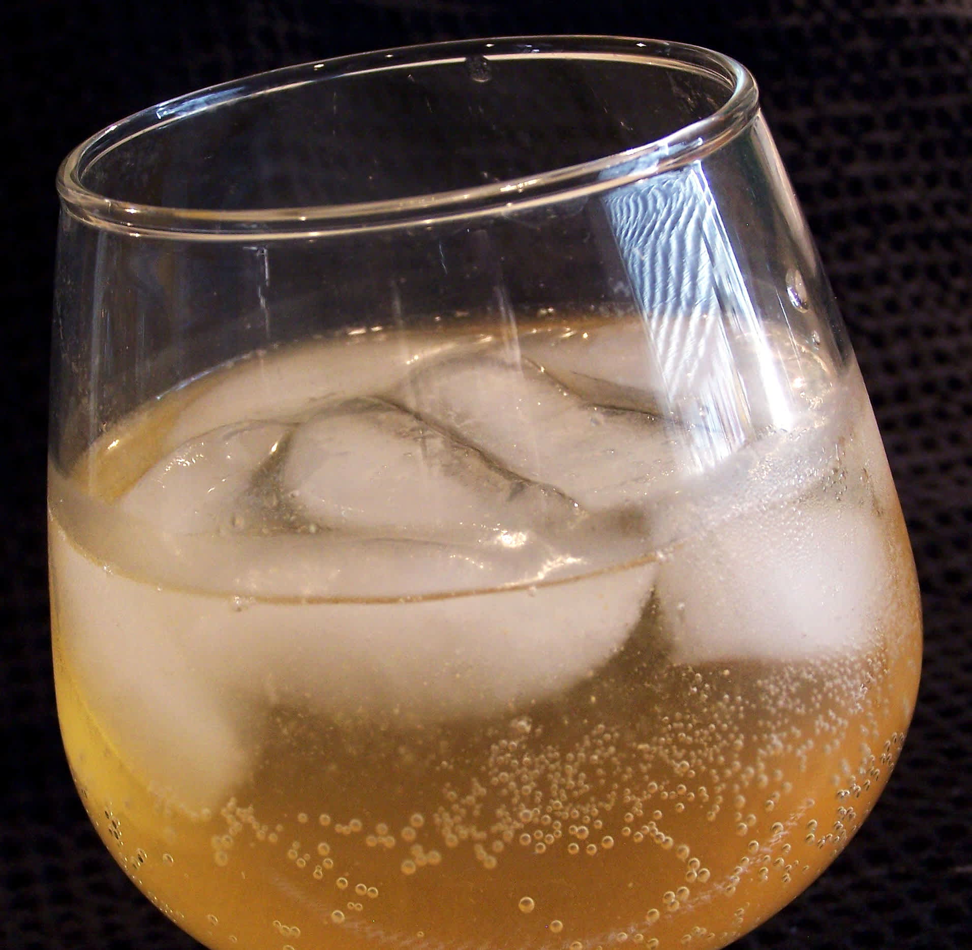 Shaken Citrus Ginger Fizz