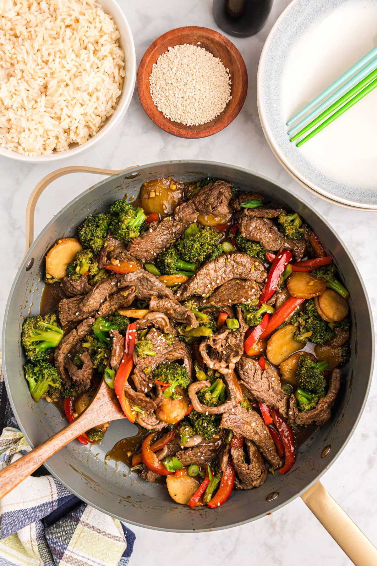 Half-Portion Stir-Fried Beef and Broccoli with Garlic Sauce