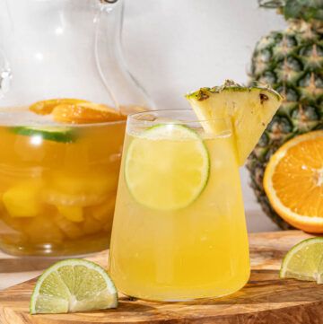 Ginger-Lime Spiced Rum Fizz